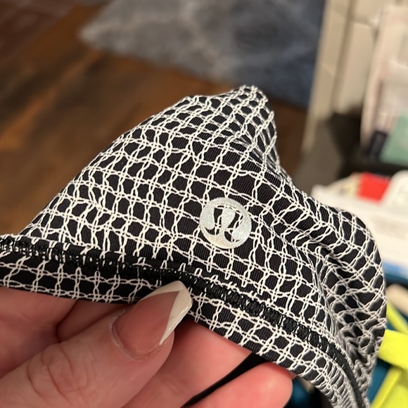 Lululemon Athleta Sports Bra Size 8 - Picture 5 of 5